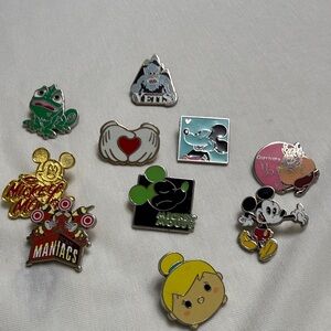 Disney Colorful Character Pin Set 10 pieces